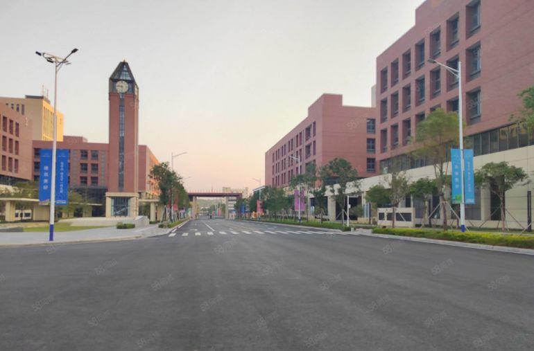 原房东自建厂房独栋8000平，单层面积1000至4000平