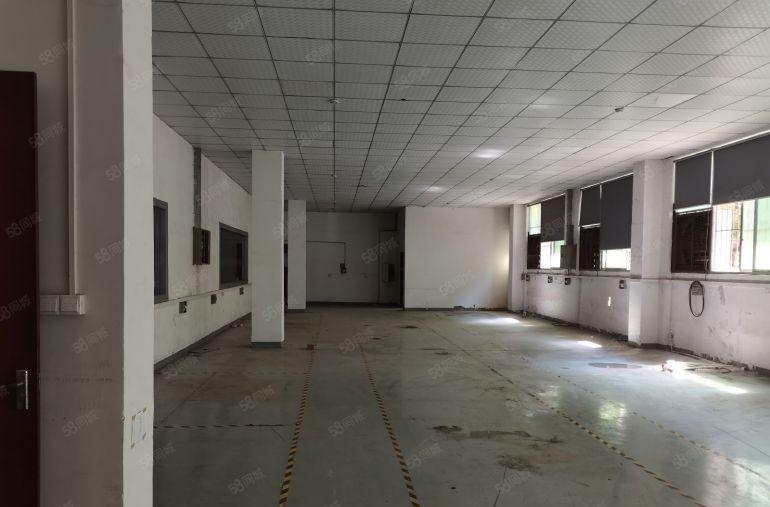 塘厦科苑城小独院二层2500平，空地大，带豪华精装修办公室。