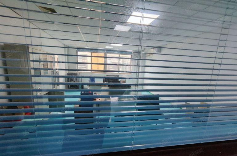 塘厦林村楼上整层1050平精装修厂房出租，可办环评无转让费用