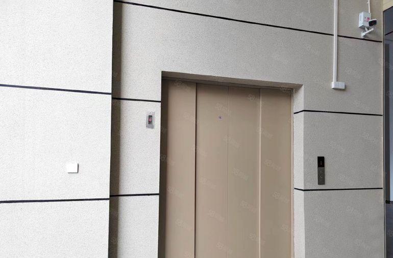 全新厂房出租，环境好配套全，业主直租可办环评，随时入驻