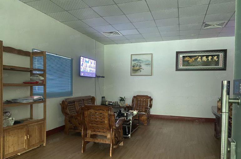 塘厦清湖头楼上1450平精装修厂房出租，带前台办公流水线拎包