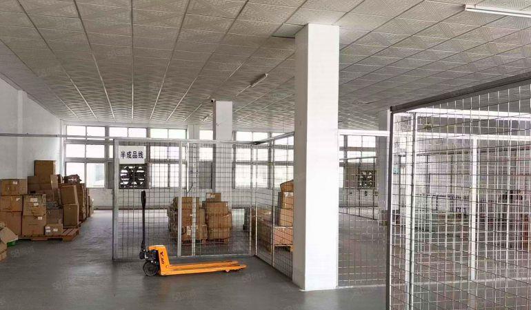 9.9元！9.9元！莲湖工业区二楼700平全程吊顶现成主线