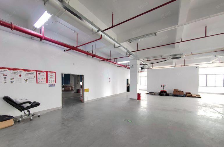 塘厦镇楼上精装修厂房1000平米招租，园区形象好，招工方便