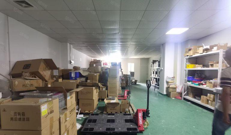 塘厦镇石鼓9成新红本园区分租标准厂房三楼800平方带豪华装修