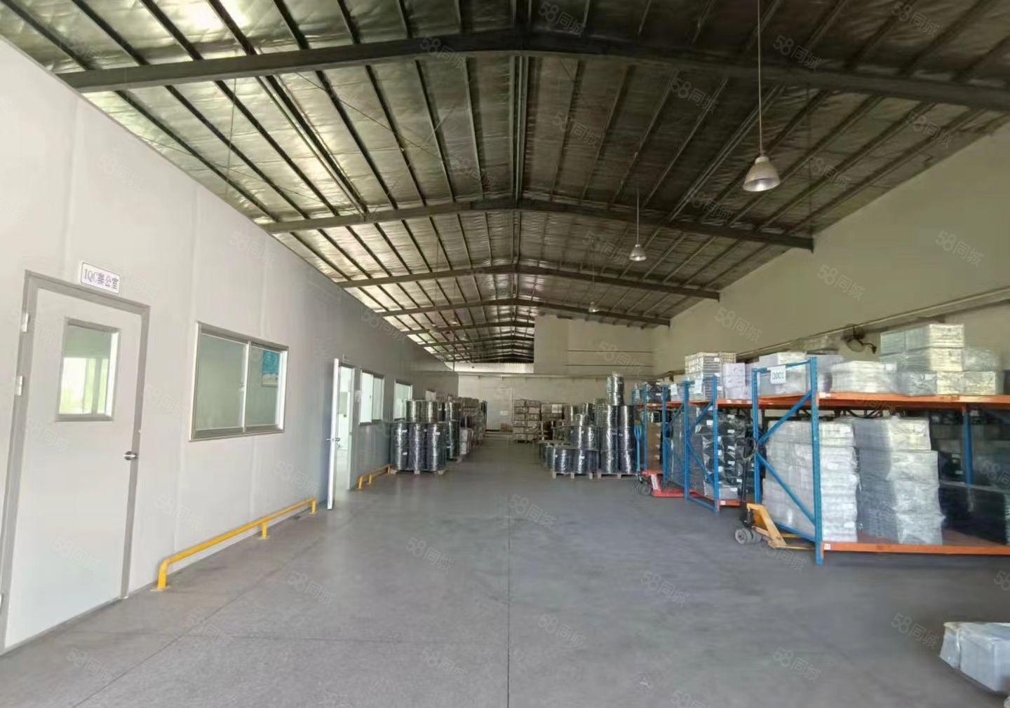 塘厦诸佛岭738平钢构厂房出租，空地可进20米拖车，高7米