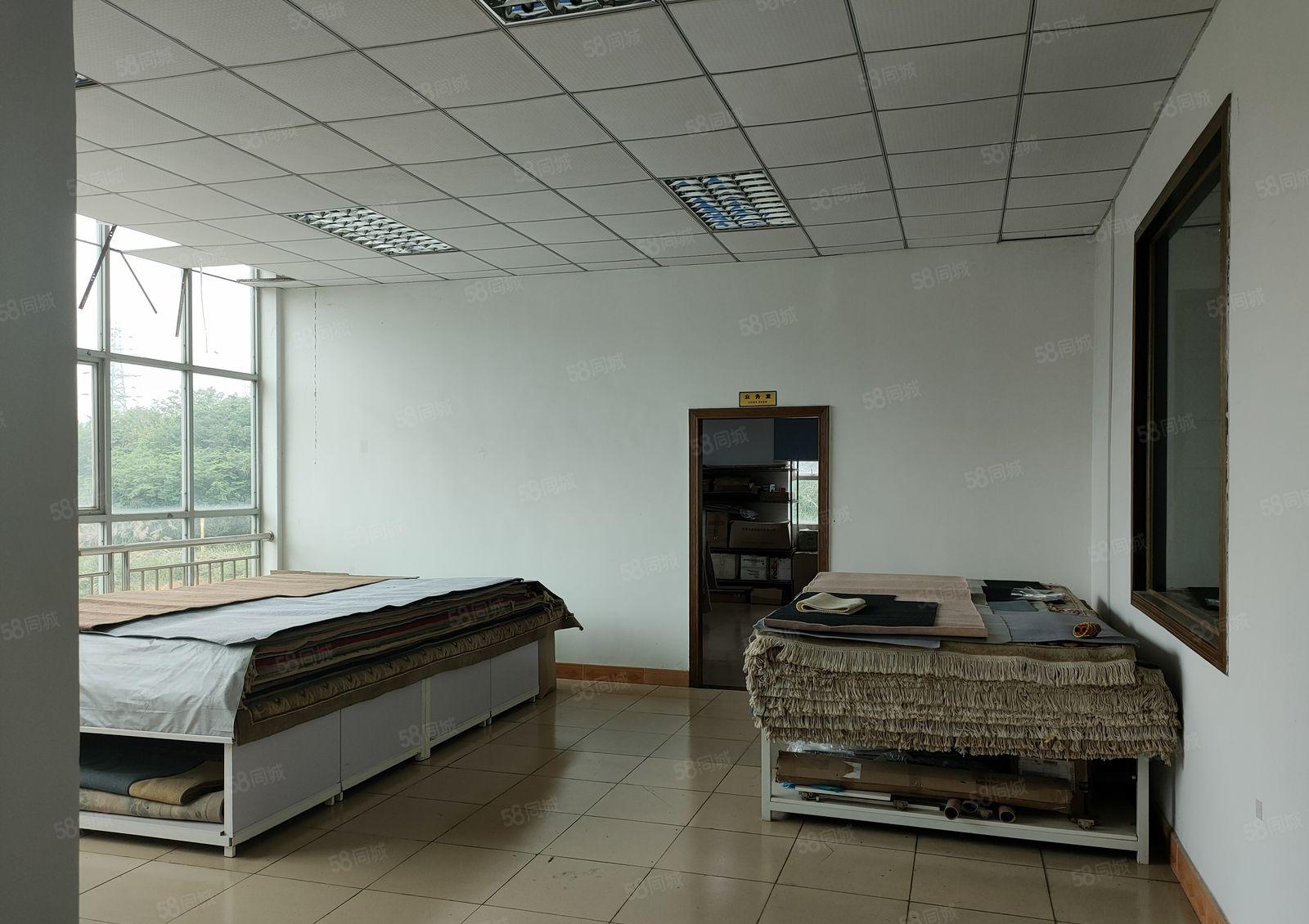 原房东花园式一楼厂房招租，实际面积