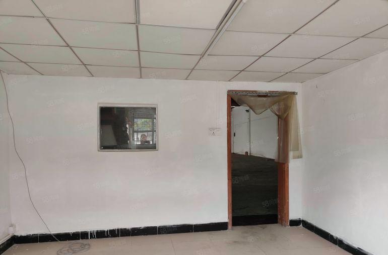 厂房出租塘厦厂房出租，空地大，可做仓库，五金等行业不限