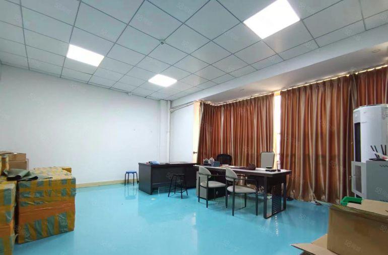 特价出租楼上520平无尘小面积 零公摊厂房 精装修 近高速口