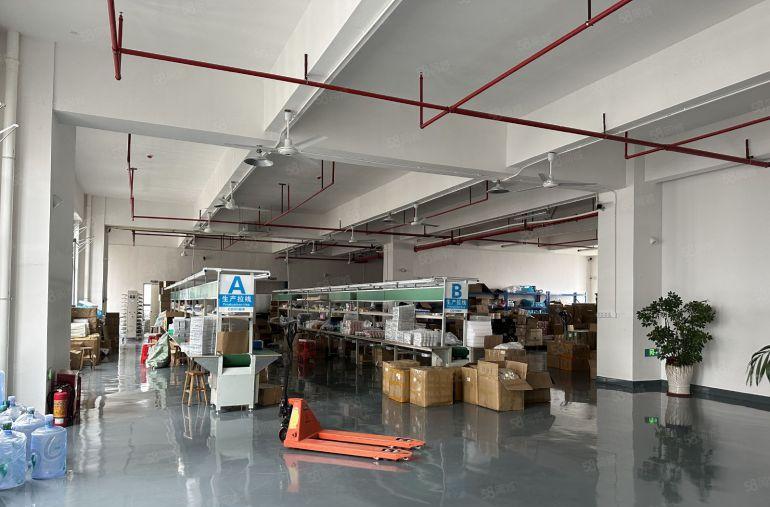 塘厦科苑城楼上1000平方实际面积厂房仓库低价出租