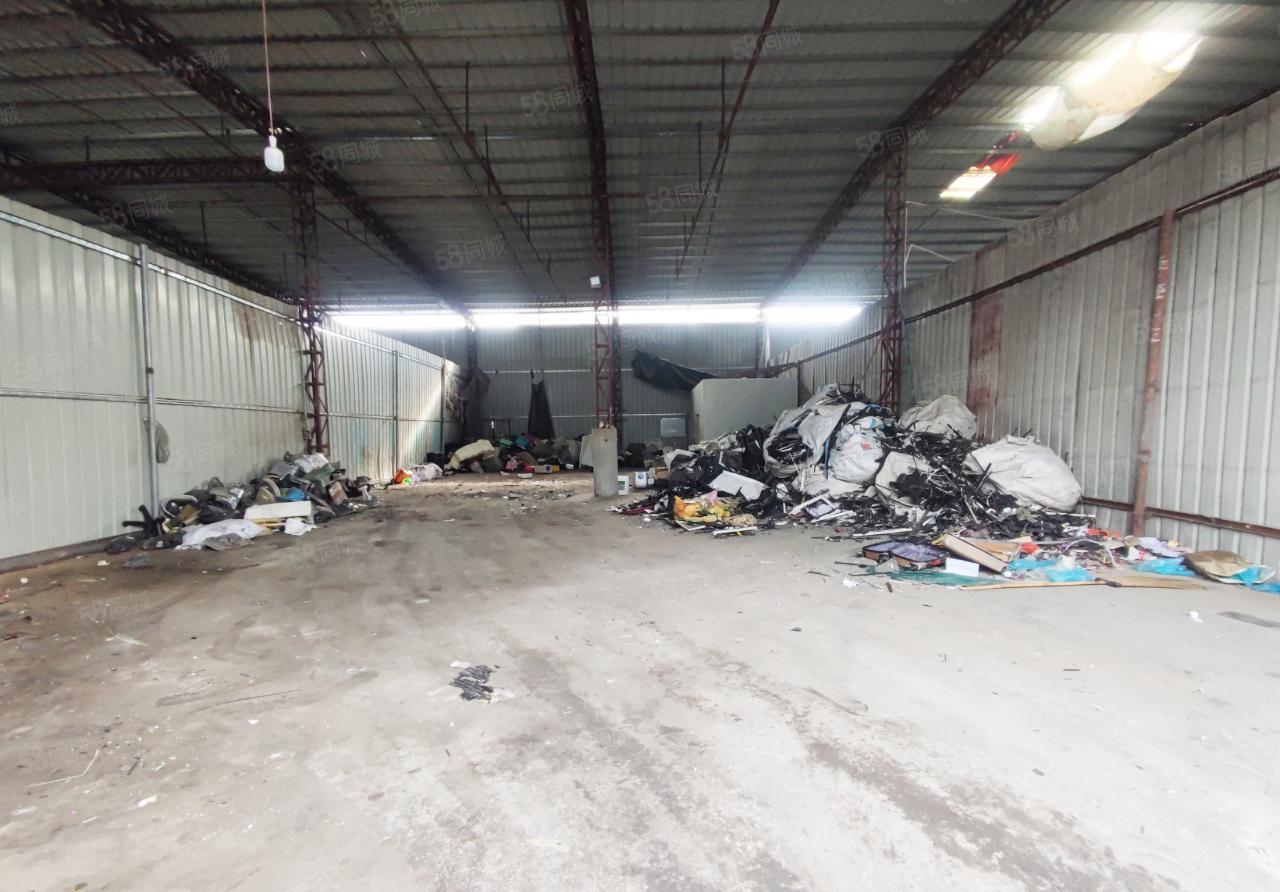 塘厦清湖头原房东430平钢构厂房，打包价租7500元，好进车