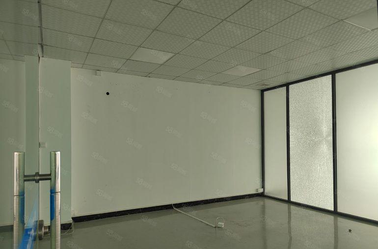 塘厦镇高速出口附近 原房东标准独院8000平厂房出租带装修