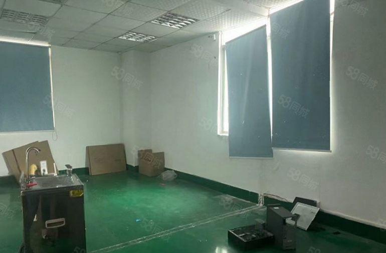 塘厦精装修厂房二楼1180平出租，无转让费，现成办公室水电