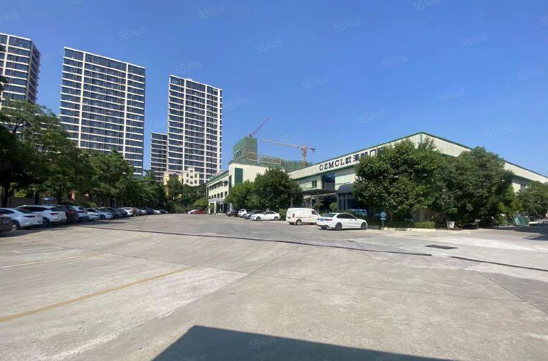 塘厦镇中心原房东直租标准3楼1120平，现成精装修，水电齐全