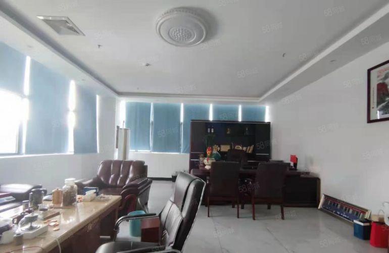 塘厦田心沙湖楼上700到1500平厂房仓库出租，现成精装修。