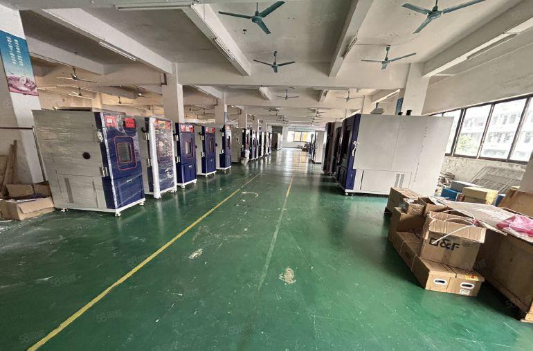 塘厦莲湖原房东直租标准3楼900平，现成地坪漆装修，水电齐全