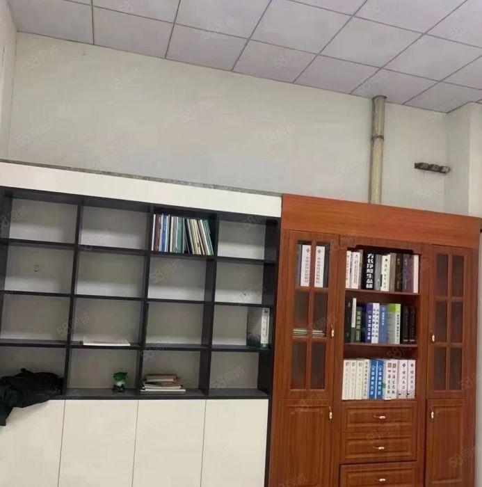 塘厦石鼓原房东一楼300平标准厂房出租，水电主线齐全，拎包驻