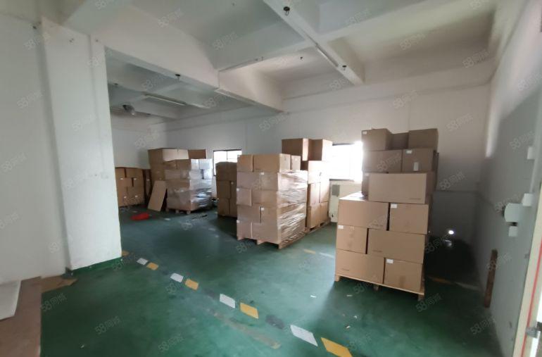 塘厦工业园内一楼320平仓库厂房出租，现成办公地坪漆可进大车