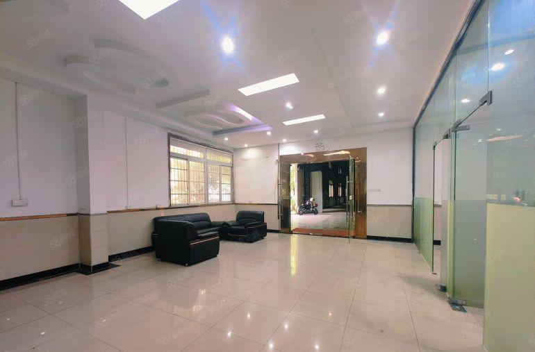 塘厦镇小独院厂房，钢构3100平方出租，价格15元，高度7米