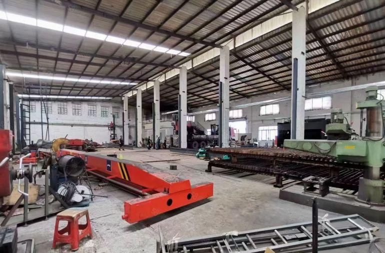 塘厦镇中心新出钢构2300平方，砖墙到顶单一层带200宿舍