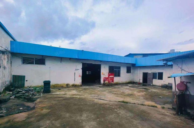 塘厦本地佬小独院，面积720平特价出租，可进大车水电可自缴