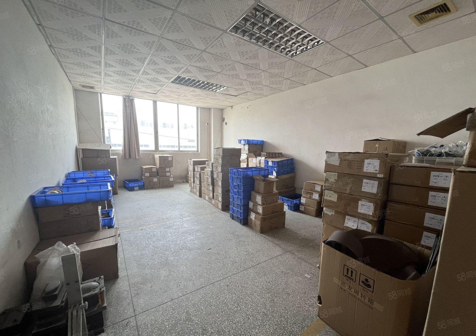 塘厦138工业区新出3楼1050平，大小面积可分租，水电齐全