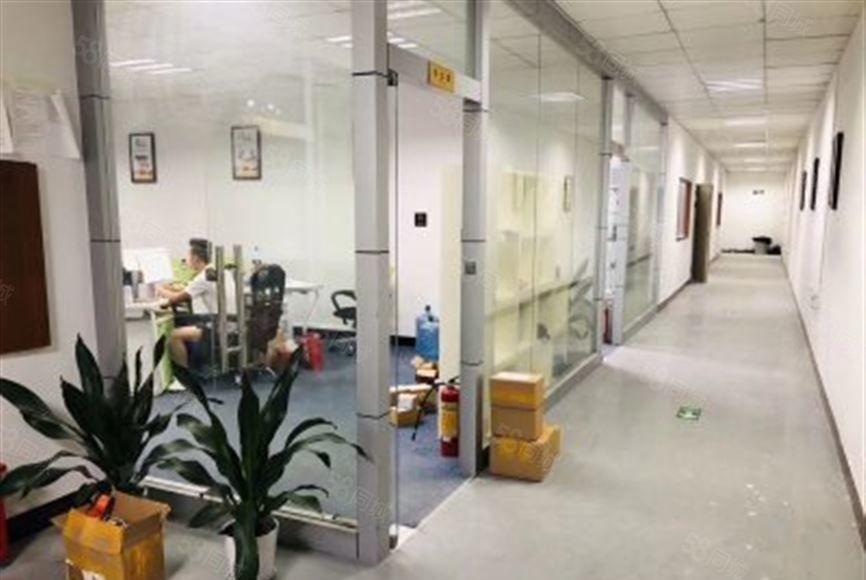 龙背岭工业园700平米厂房出租，原房东带精装修适合生产办公