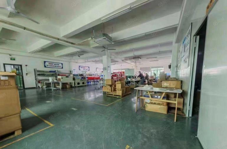 塘厦石鼓原房东楼上2000平厂房仓库出租，现成装修，水电齐全