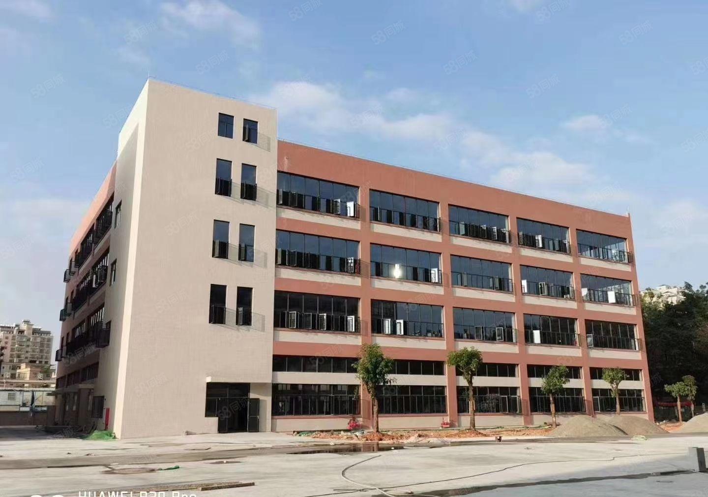 厂房出租 全新，每栋10800平米紧邻深圳共4万平米