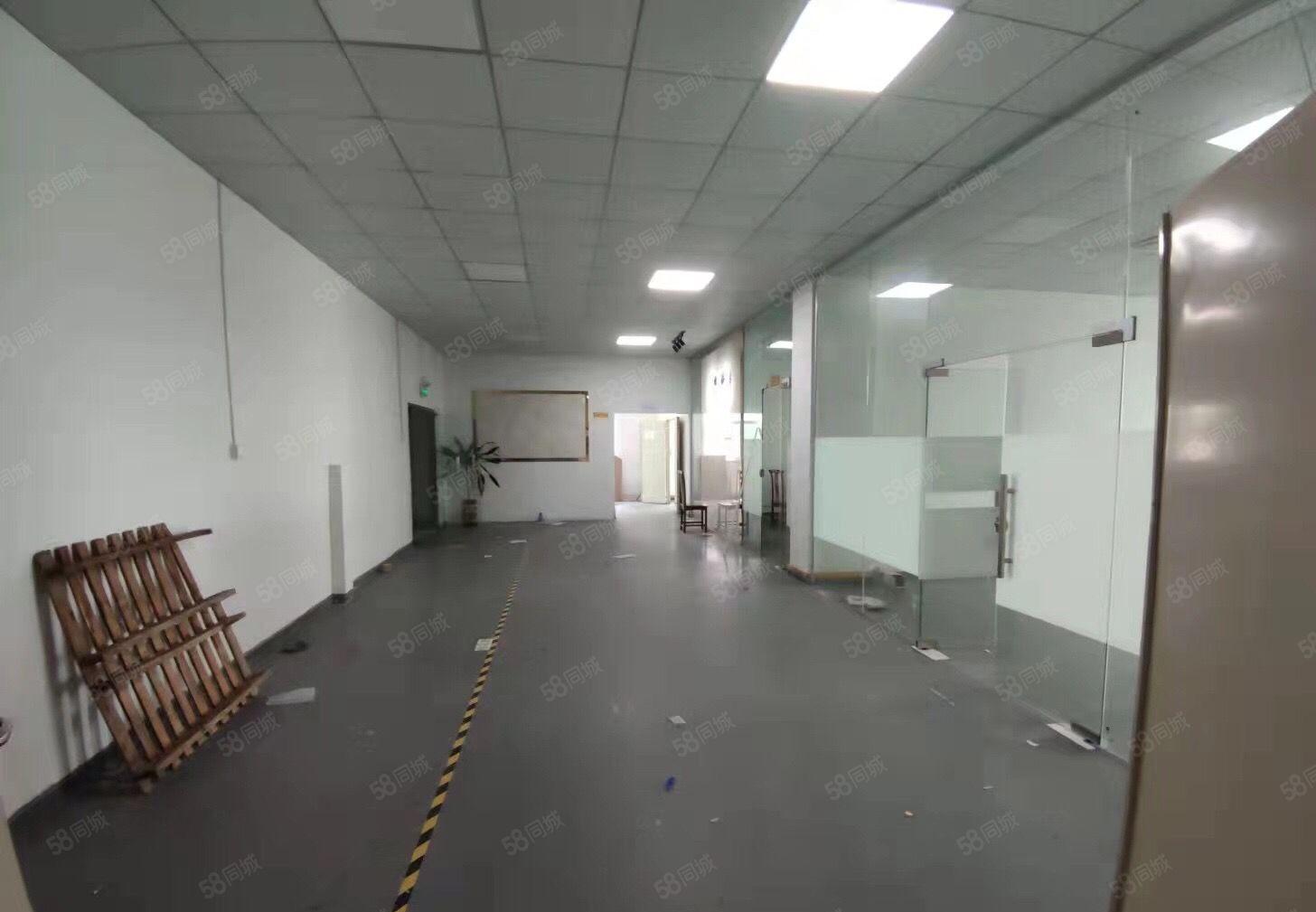 塘厦石鼓新出原房东楼上厂房，现成办公室装修，超大空地