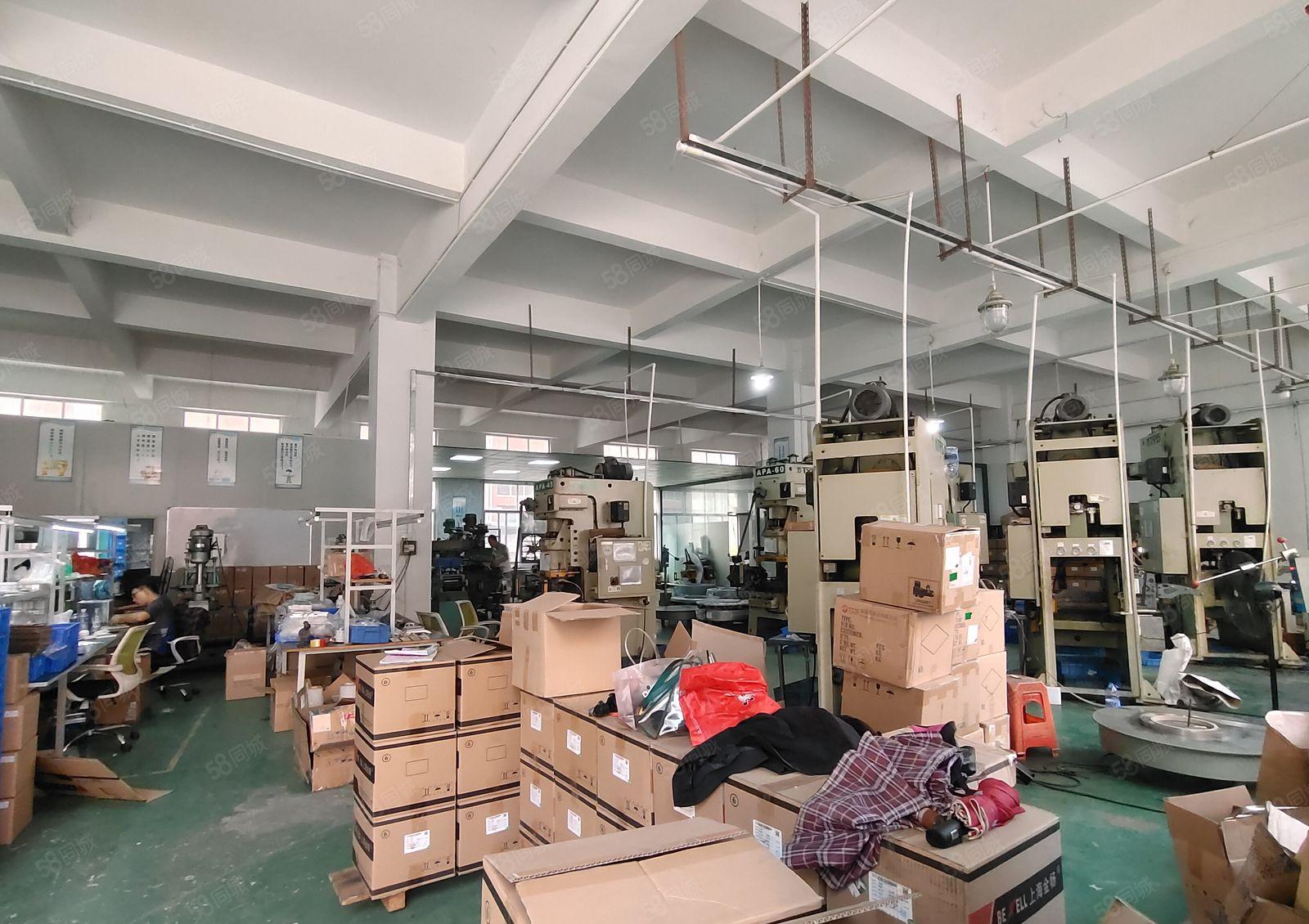 塘厦凤凰岗精装修一楼厂房780平现成水电好进大车空地大