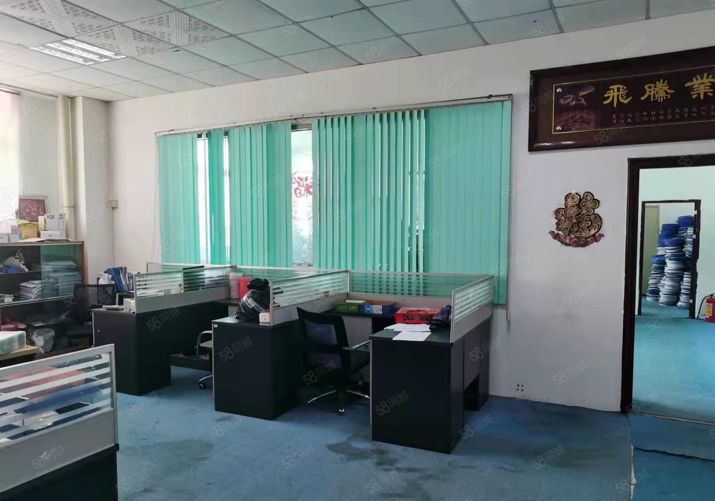 塘厦横塘楼上800平无尘车间厂房出租，现成装修，水电齐全！