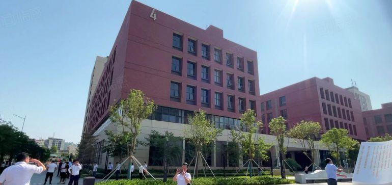 东莞全新花园式厂房仓库出租，业主直租价格透明空地大可办环评