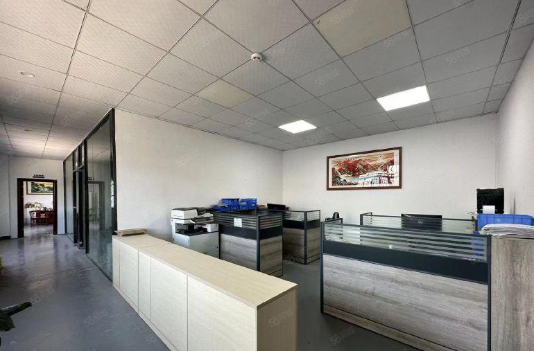 塘厦独院小面积一楼带精装修办公前台厂房出租，水电齐全可进大车