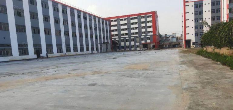 塘厦莲湖厂房仓库42000平出租可分租，空地8000平