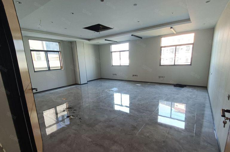 塘厦镇田心村标准厂房二楼385平方出租带豪华装修