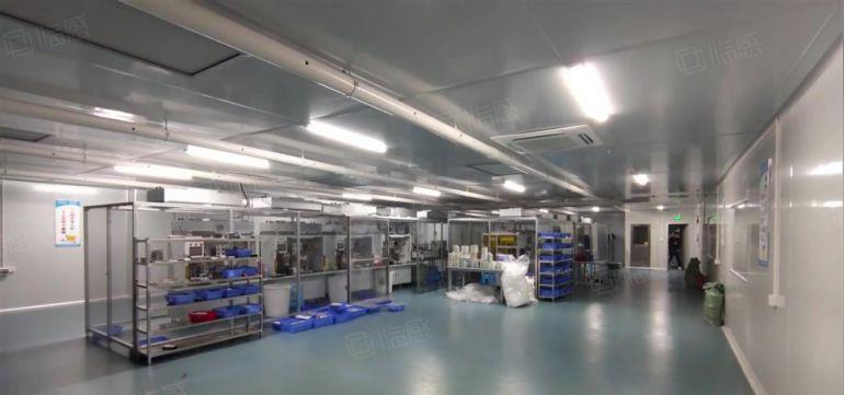 塘厦现成无尘车间1500平，形象好配套齐全不用转让费低价出租