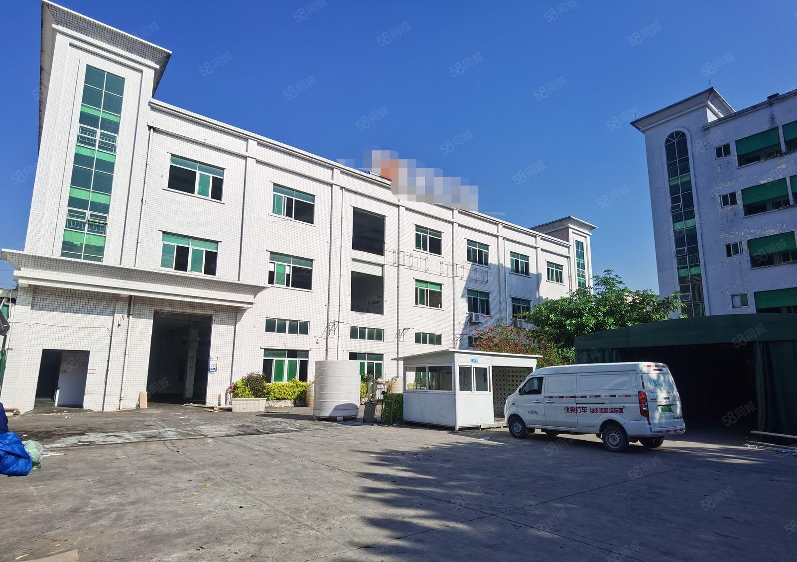 塘厦外环高速口平山新出村委8000平独门独院厂房出租，空地大