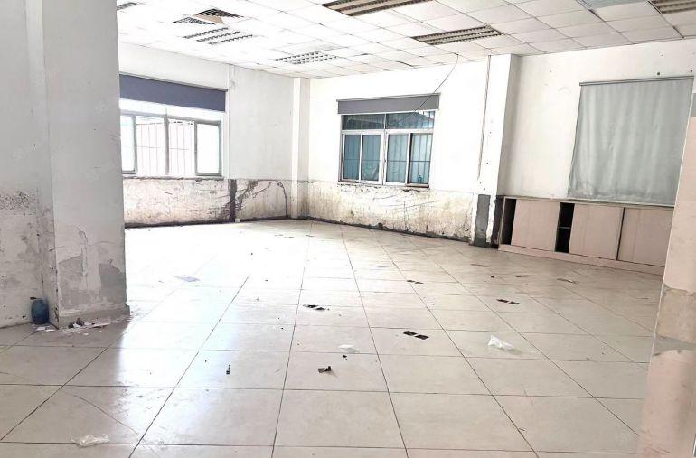 租金12元！塘厦原房东直租楼上500平方！现成办公室装修