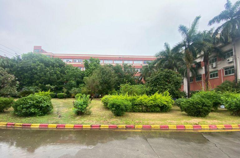 空出，0公摊一楼696平方带现成装修，