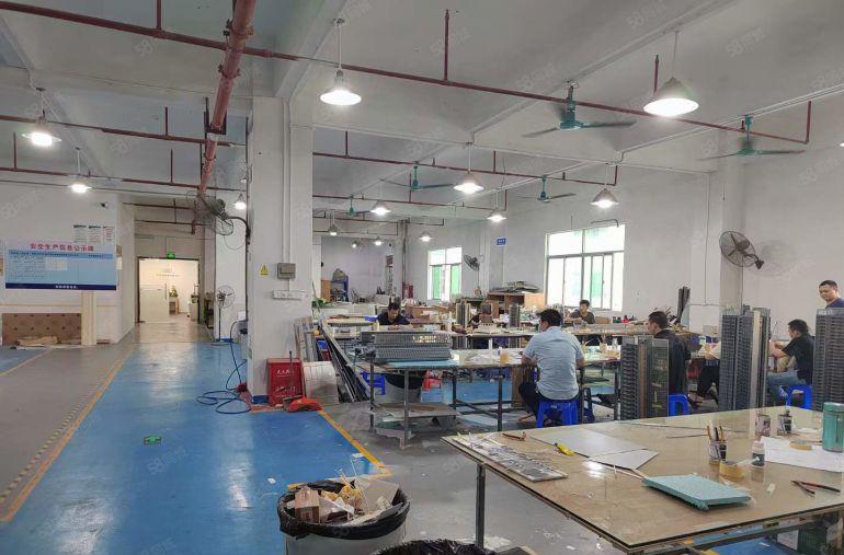 塘厦靠观澜新空二楼标准厂房，精装修办公地坪漆喷淋齐全出租