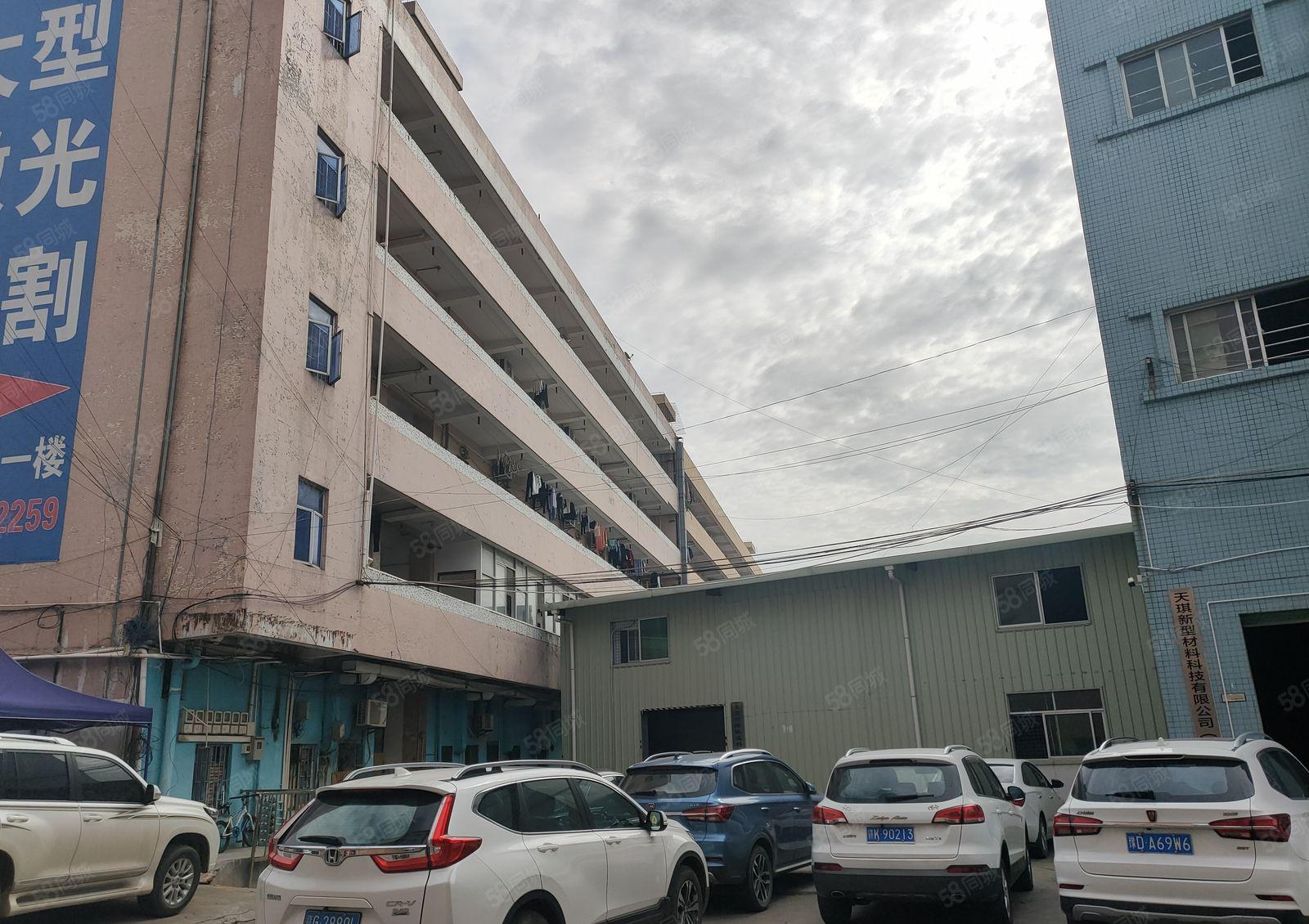 塘厦镇中心地段楼上厂房出租，好招工。