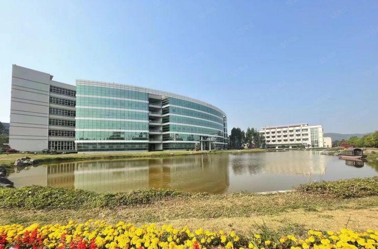 新空出一手房东靠深圳楼上1200平方带豪装