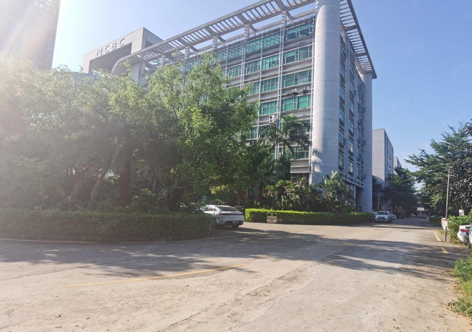 塘厦沙湖花园独院厂房一楼2000平原房东直租，喷淋装修形象好