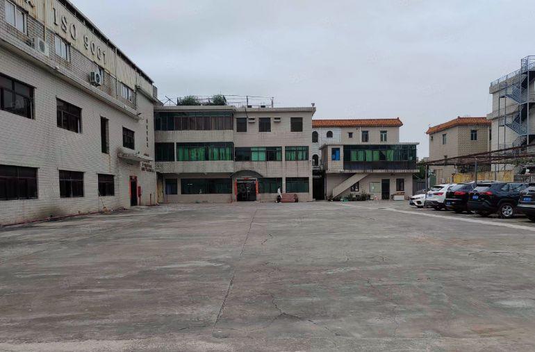 塘厦独院一二楼2000平标准厂房出租，1000平起分，近高速