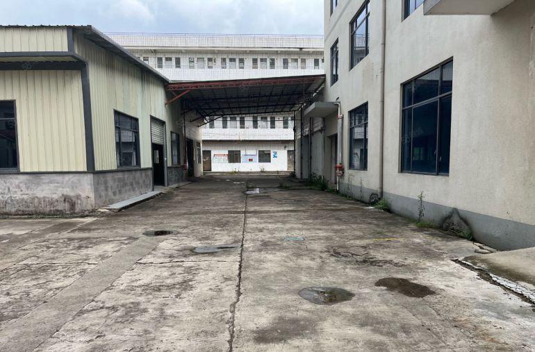 特价10元塘厦台湾佬独院6000平低价出租空地超大 格局方正