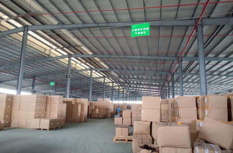 7.5高的三楼，租金10元，可分租，2台3吨电梯