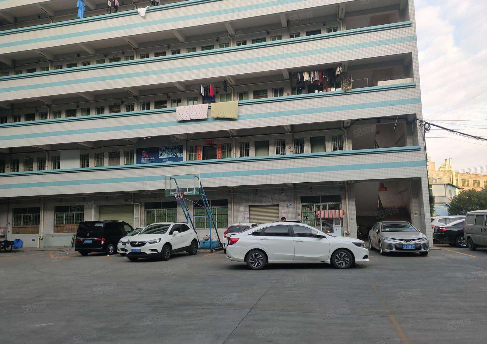 寮步 下岭贝 一楼 厂房 800平方,价格便宜，急租!