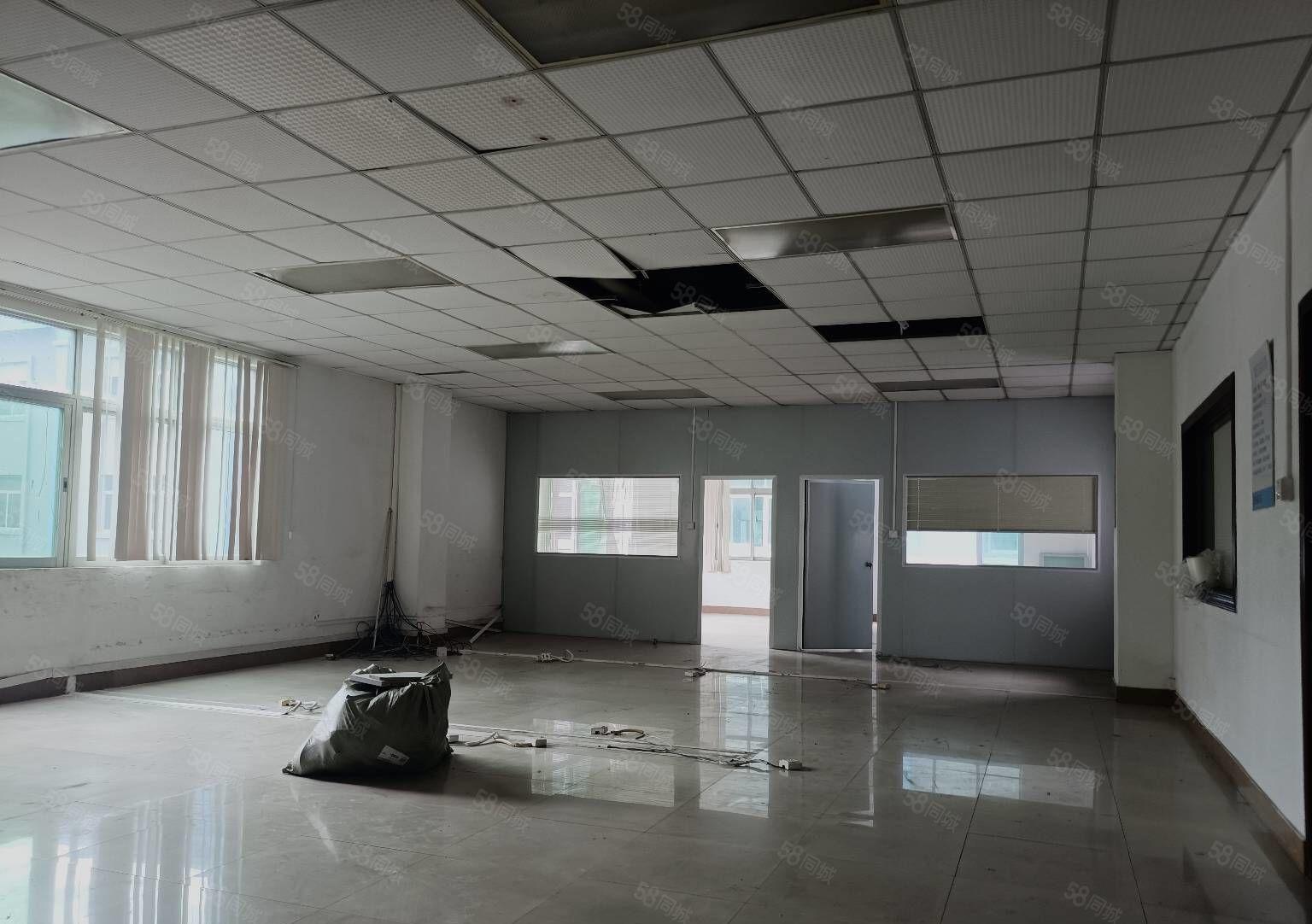 百业汽配城附近独门独院厂房带装修办公室水电4200平，拎包入