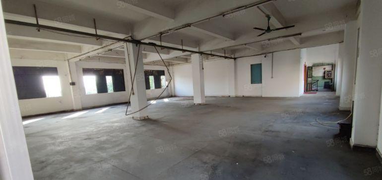 1500方的小独院整租，实际面积，门前的路大货车进不了