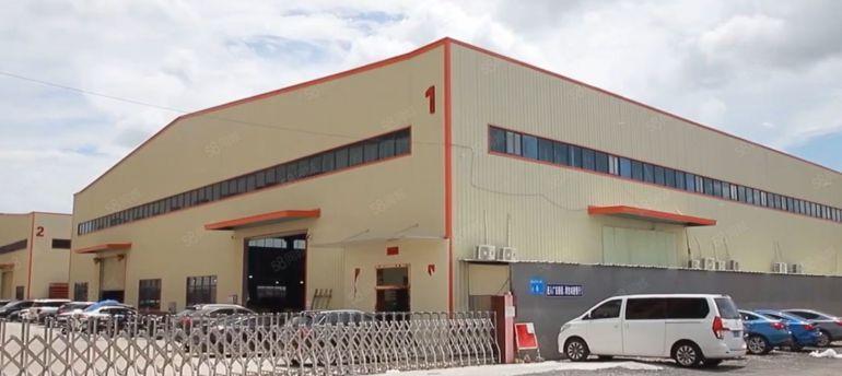 7.5高的三楼，租金10元，可分租，2台3吨电梯